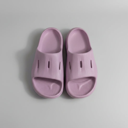 Overhead view of a pair of lavender purple Hoka One One Ora Recovery slide sandals in a women's size 7
