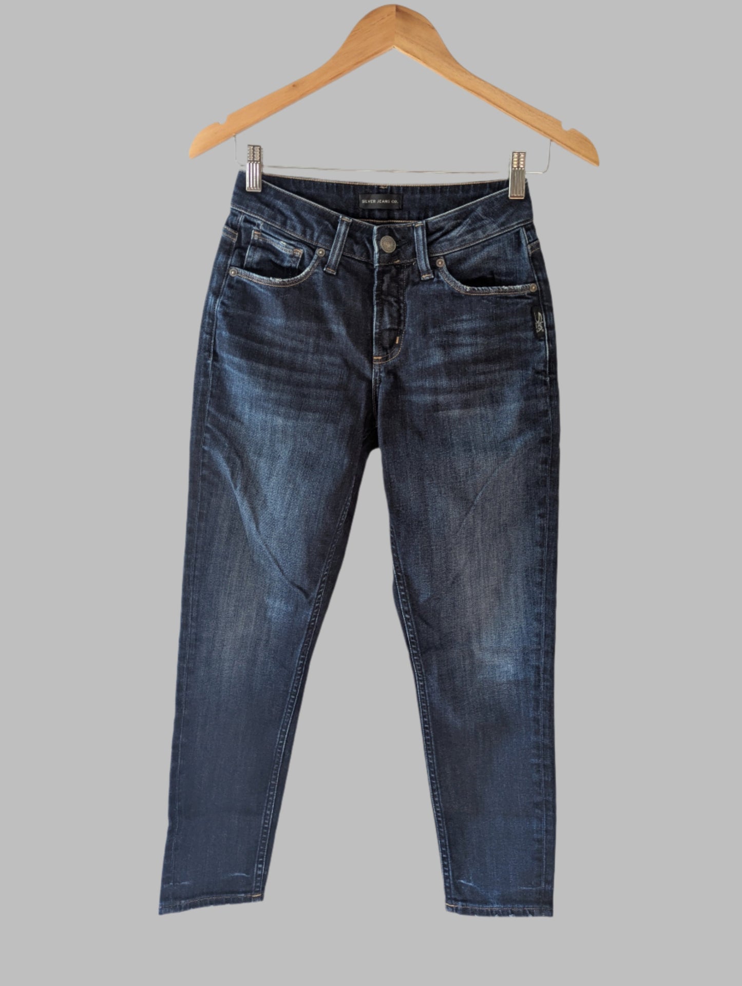 silver-jeans-avery-skinny-crop-dark-wash