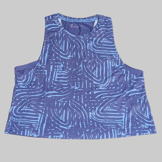 Under Armour front view Iso-Chill loose fit tank top in Carolina blue featuring an abstract geometric wavy pattern.